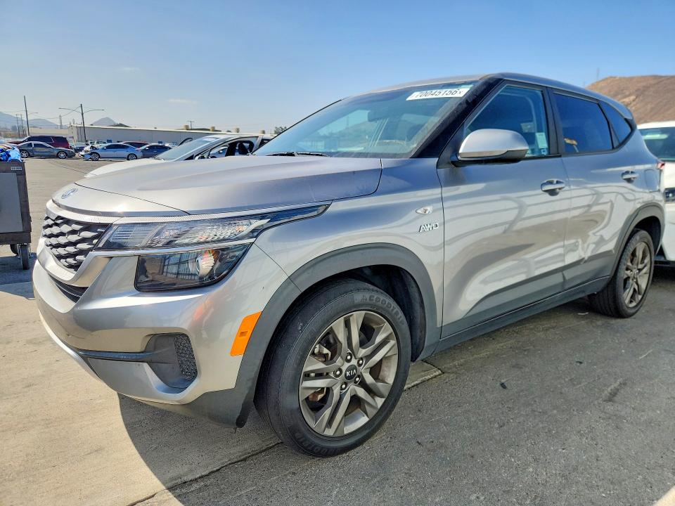 KIA SELTOS 2021 مع رقم تعريف المركبة KNDEPCAA2M7047134 - صورة من المزاد
