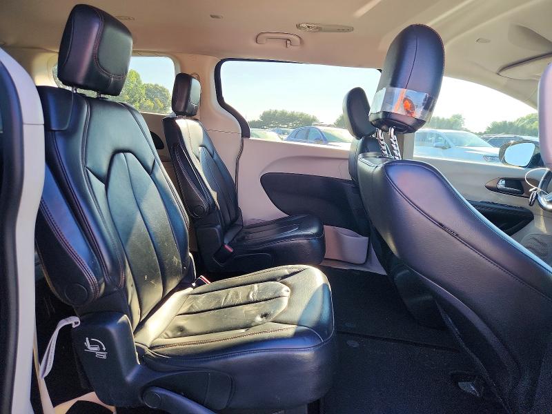 Photo 11 from auction – 2017 CHRYSLER PACIFICA with VIN 2C4RC1BGXHR524370