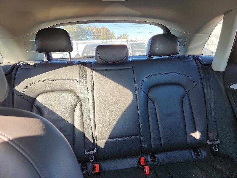Снимка 10 от търг – 2015 AUDI Q3 с VIN WA1EFEFS5FR008491