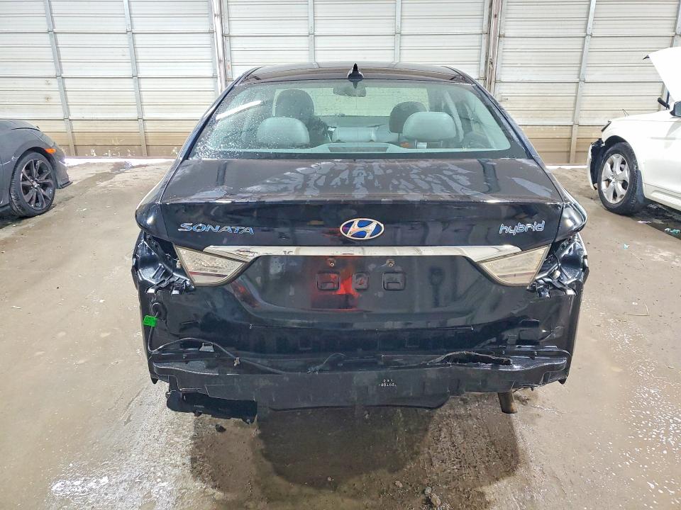 Photo 6 from auction – 2012 HYUNDAI SONATA with VIN KMHEC4A45CA041188