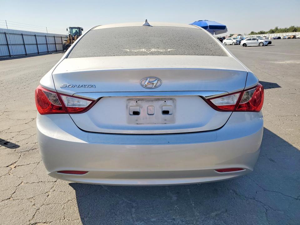 Photo 6 from auction – 2013 HYUNDAI SONATA with VIN 5NPEB4AC3DH522372