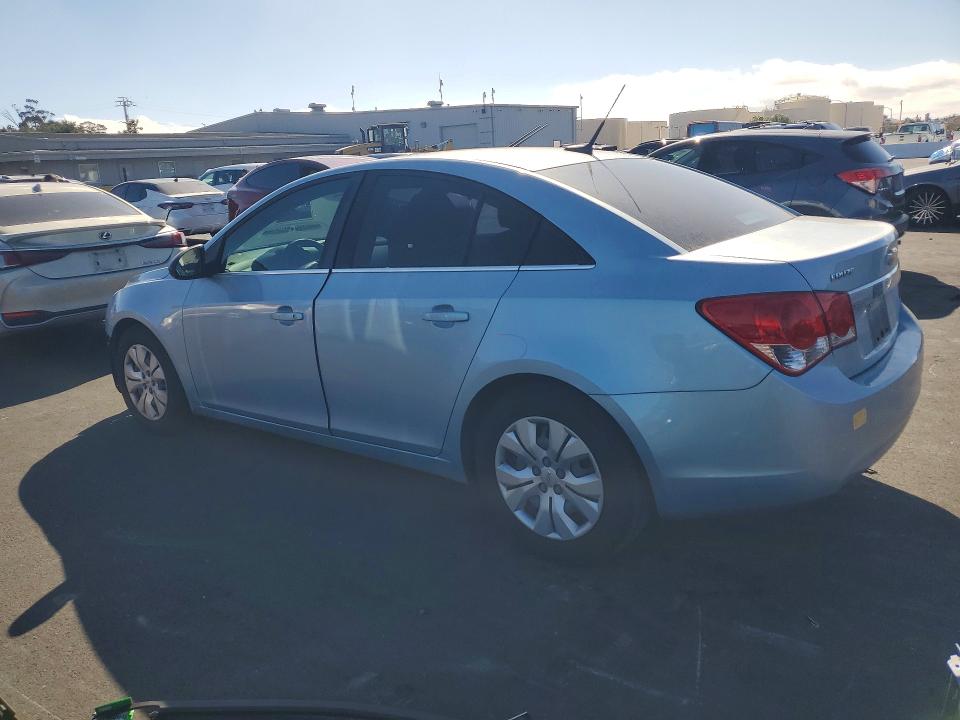 Photo 2 from auction – 2012 CHEVROLET CRUZE with VIN 1G1PC5SH0C7288208