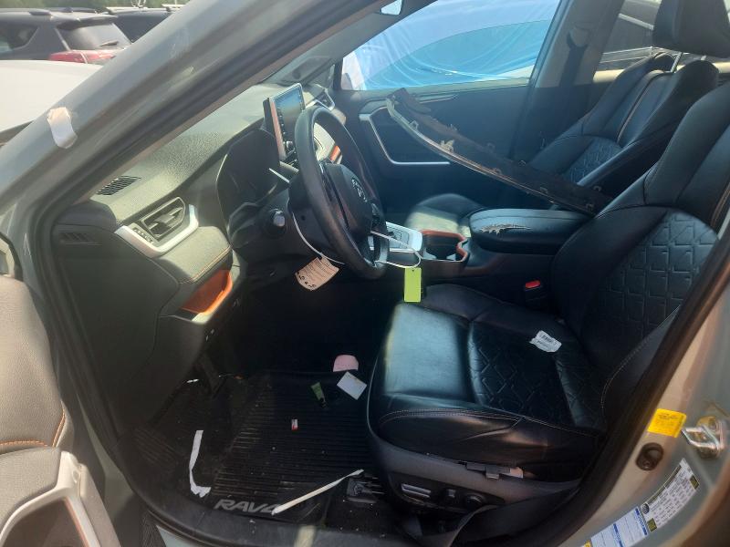 Photo 7 from auction – 2019 TOYOTA RAV4 with VIN 2T3J1RFV1KW032124