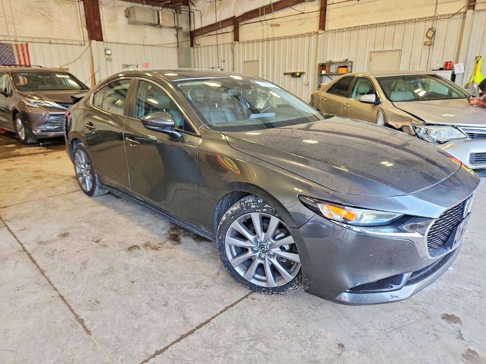 Photo 4 from auction – 2022 MAZDA 3 with VIN 3MZBPACL6NM317993