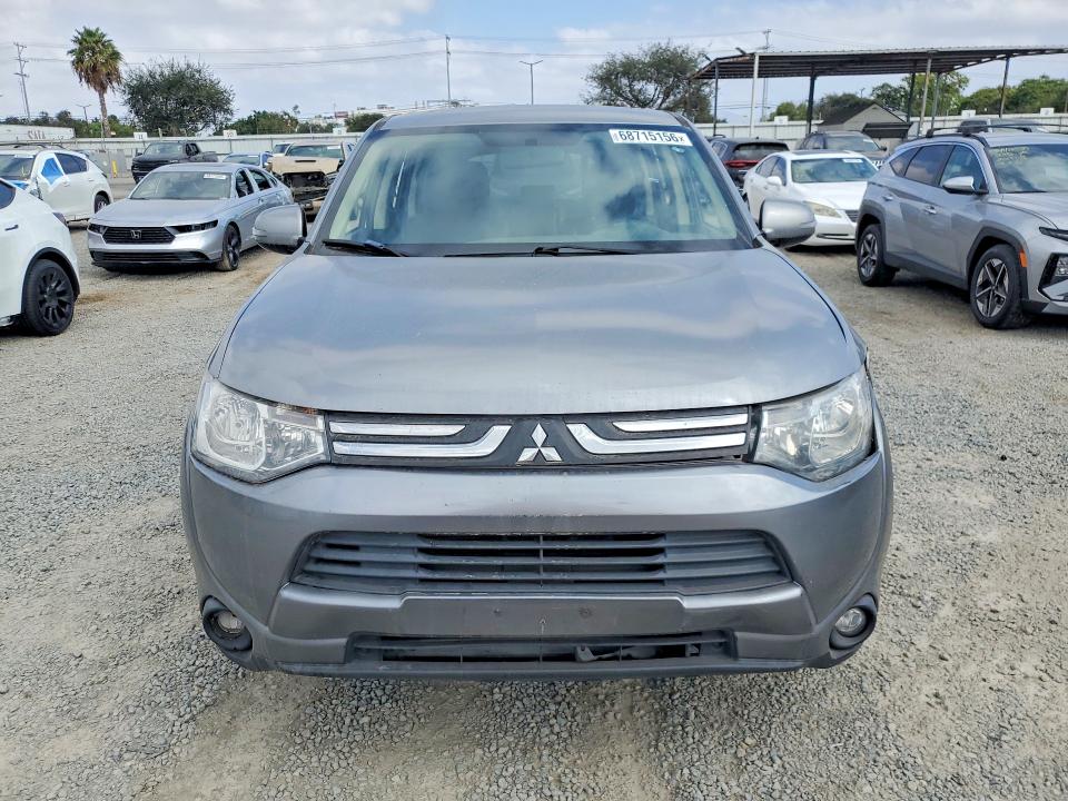 Photo 5 from auction – 2014 MITSUBISHI OUTLANDER with VIN JA4AD3A36EZ004859