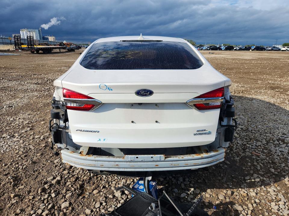 Photo 6 from auction – 2019 FORD FUSION with VIN 3FA6P0MU9KR235461
