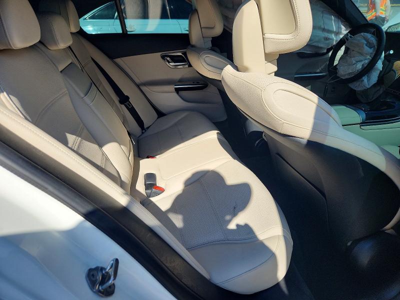 Снимка 10 от търг – 2023 MERCEDES-BENZ C с VIN W1KAF4GB8PR118343