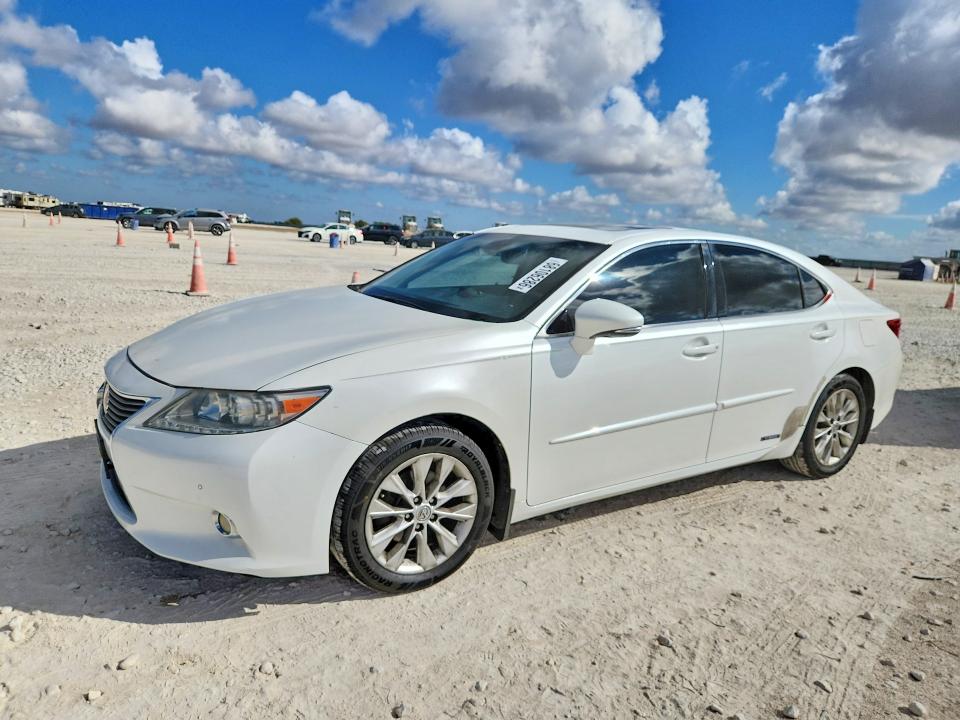 LEXUS ES 2013 with VIN JTHBW1GG1D2037843 - Photo from auction