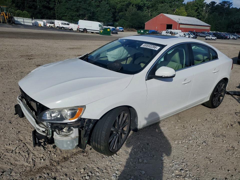 VOLVO S60 2014 z numerem VIN YV1902FH4E2272931 - Zdjęcie z aukcji