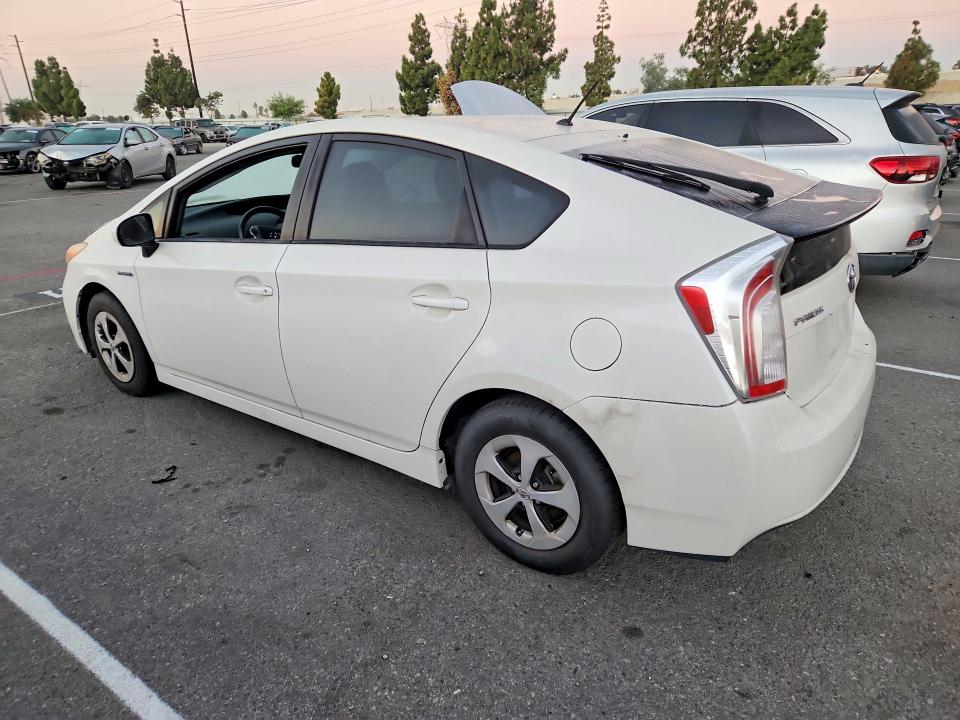 Photo 2 from auction – 2014 TOYOTA PRIUS with VIN JTDKN3DU6E1759505
