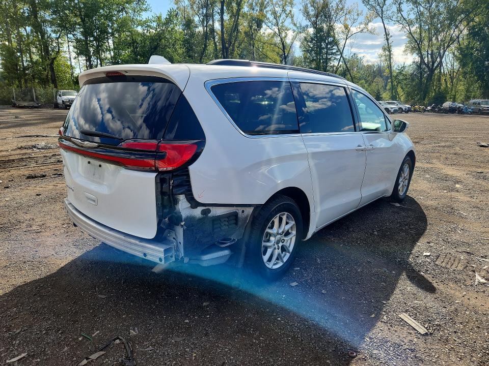Photo 3 from auction – 2022 CHRYSLER PACIFICA with VIN 2C4RC1BG8NR213077