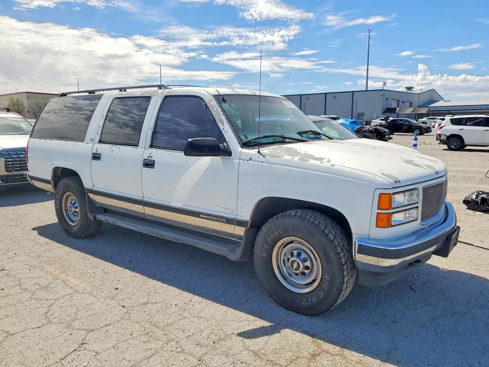 Photo 4 from auction – 1997 GMC SUBURBAN with VIN 1GKGC26J6VJ738229