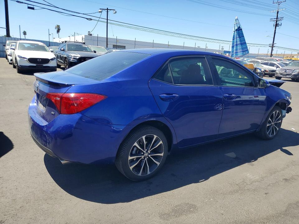 Zdjęcie 3 z aukcji – 2018 TOYOTA COROLLA z VIN 5YFBURHE0JP782504