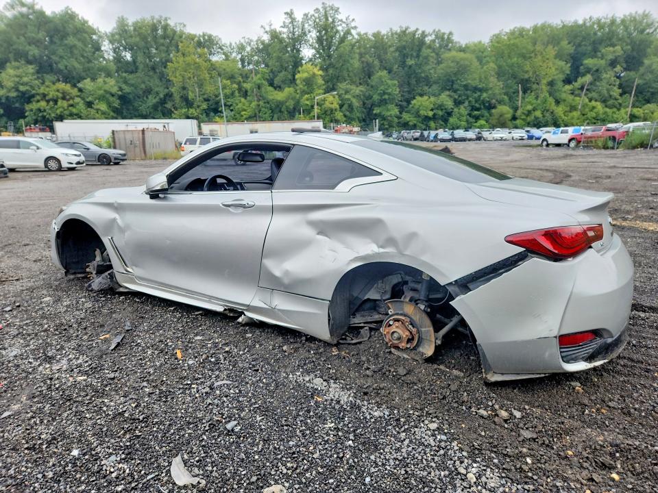 Снимка 2 от търг – 2017 INFINITI Q60 с VIN JN1FV7EL1HM700611