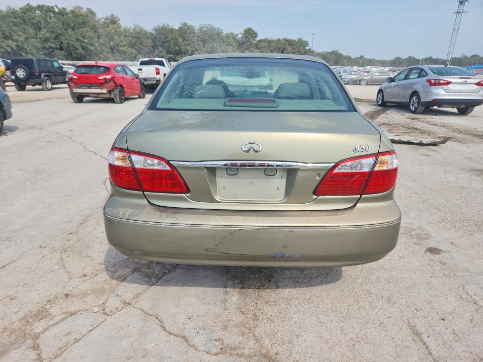 Foto 6 de la subasta – 2001 INFINITI I30 con VIN JNKCA31A81T014231