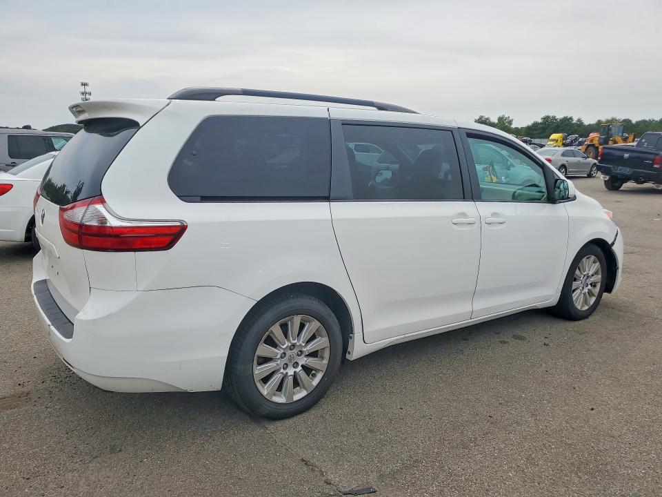 Photo 3 from auction – 2015 TOYOTA SIENNA with VIN 5TDJK3DC6FS100761