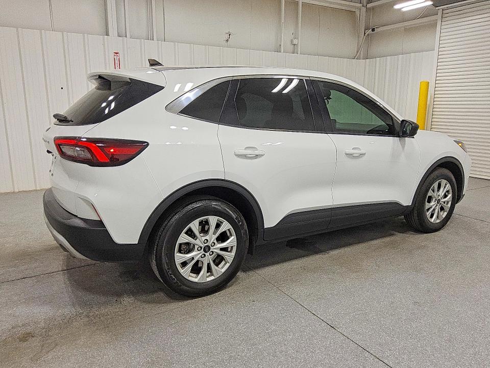 Photo 3 from auction – 2023 FORD ESCAPE with VIN 1FMCU0GN6PUA17774