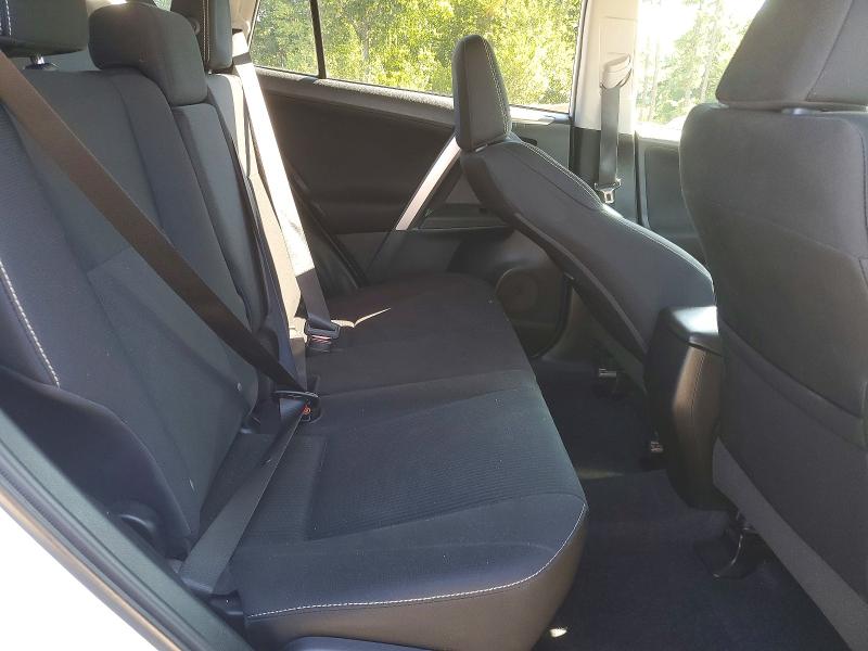 Снимка 11 от търг – 2015 TOYOTA RAV4 с VIN 2T3RFREV1FW356511