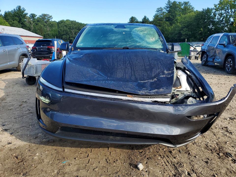 Photo 5 from auction – 2026 TESLA MODEL Y with VIN 7SAYGDEE6TA582220