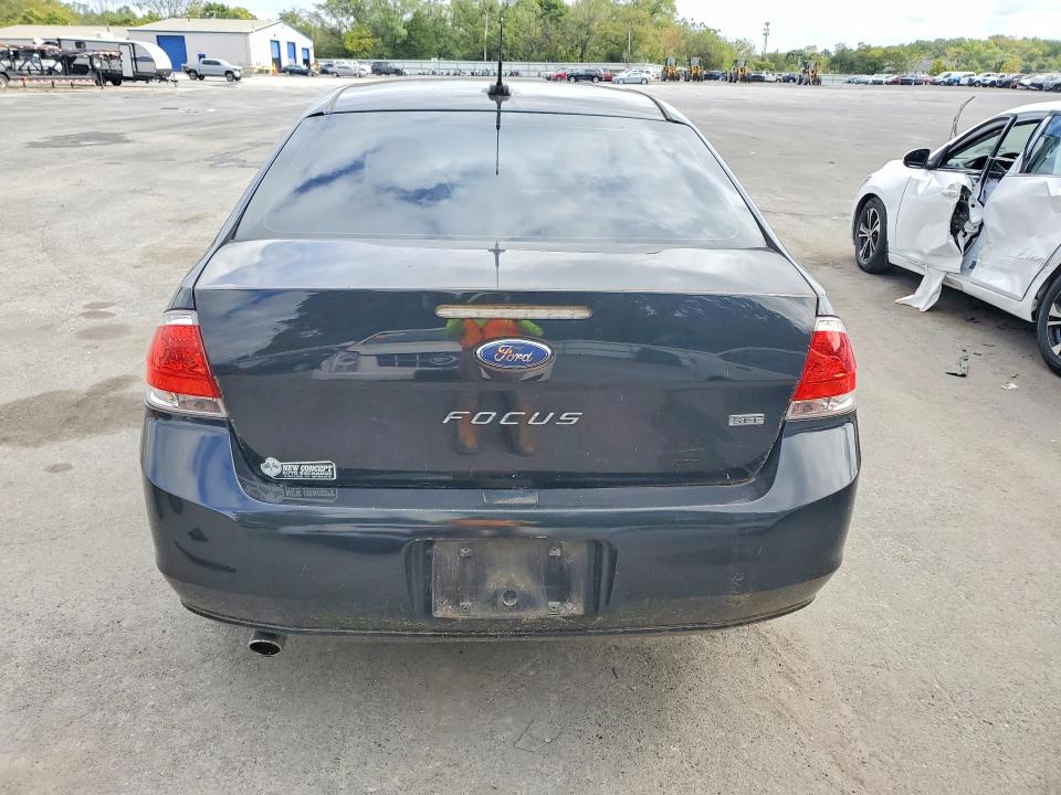 Zdjęcie 6 z aukcji – 2011 FORD FOCUS z VIN 1FAHP3HN8BW109943