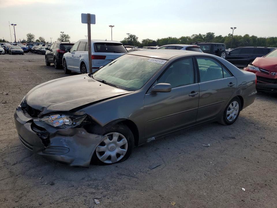 TOYOTA CAMRY 2002 with VIN 4T1BE32K82U637526 - Photo from auction