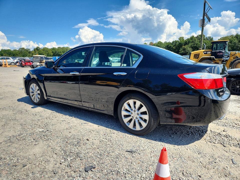 Photo 2 from auction – 2013 HONDA ACCORD with VIN 1HGCR2F75DA170245