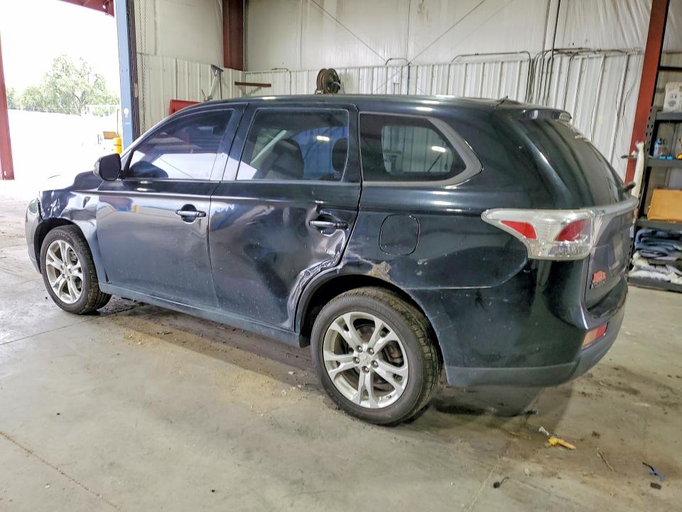 Photo 2 from auction – 2014 MITSUBISHI OUTLANDER with VIN JA4AZ3A39EZ015436