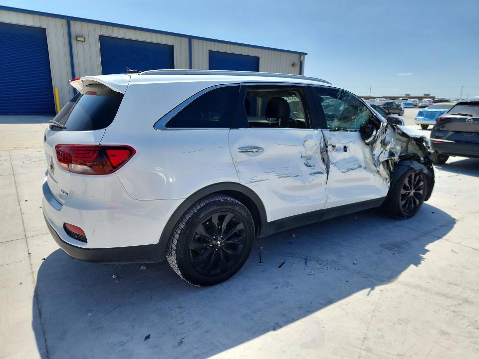 صورة رقم 3 من المزاد - 2020 KIA SORENTO مع VIN 5XYPH4A53LG708704