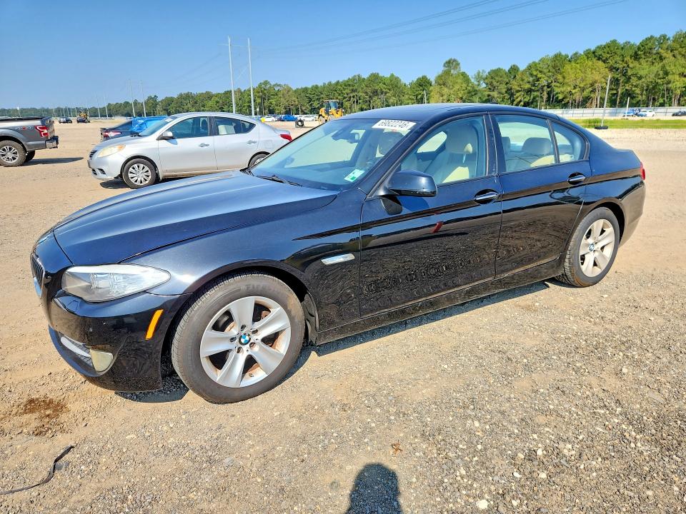 BMW 528 2011 with VIN WBAFR1C5XBC739341 - Photo from auction
