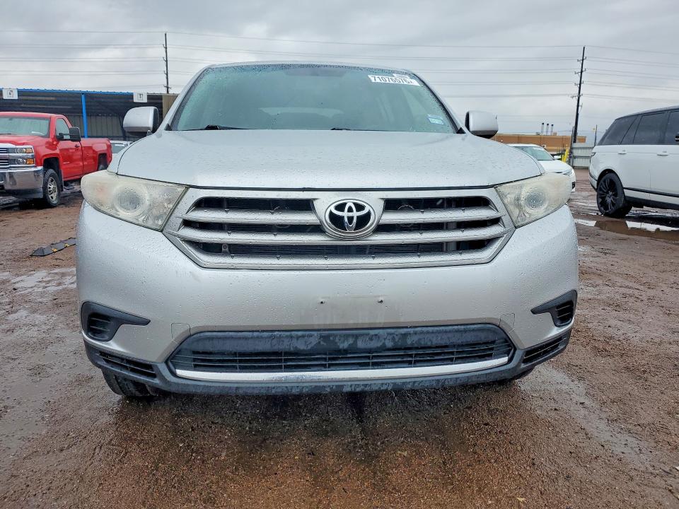Снимка 5 от търг – 2011 TOYOTA HIGHLANDER с VIN 5TDZK3EH8BS026704