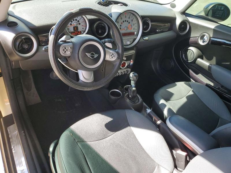 Photo 8 from auction – 2008 MINI COOPER with VIN WMWMF33578TT59345