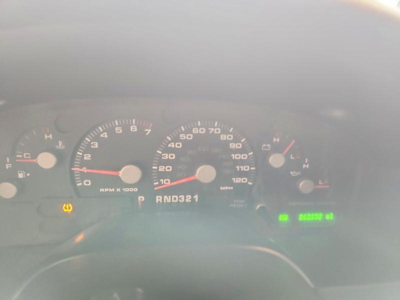 Photo 9 from auction – 2005 FORD EXPLORER with VIN 1FMZU73KX5UB49822