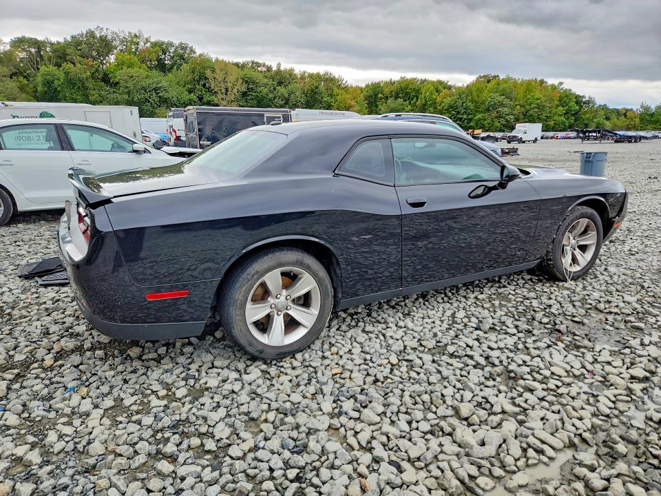 Photo 3 from auction – 2021 DODGE CHALLENGER with VIN 2C3CDZAG1MH542523