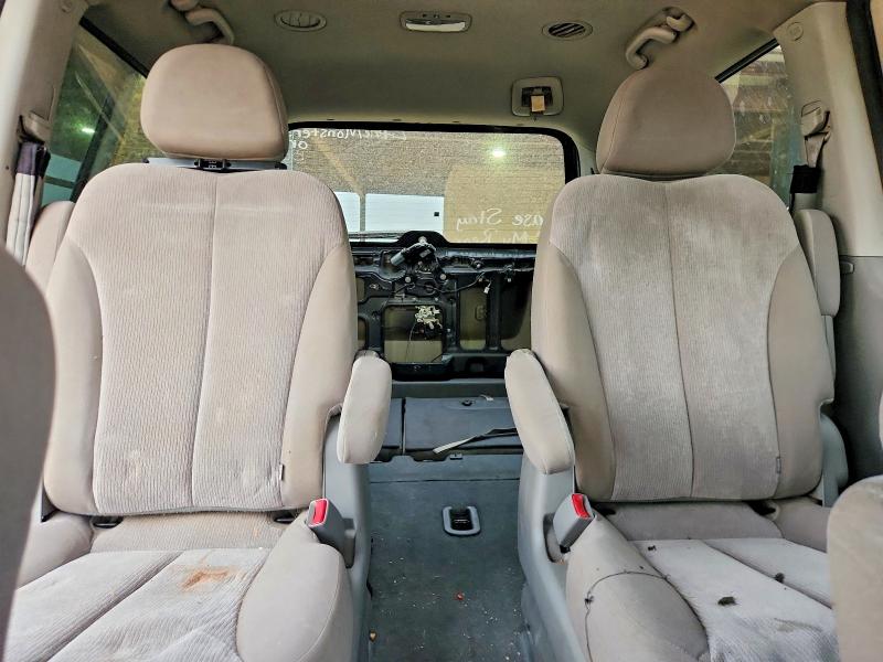 Photo 10 from auction – 2012 KIA SEDONA with VIN KNDMG4C72C6421328