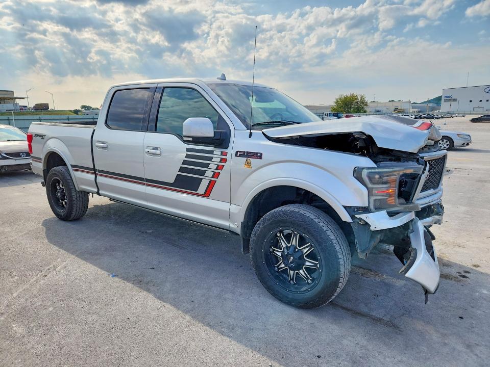 Снимка 4 от търг – 2018 FORD F150 с VIN 1FTFW1E56JFB13937