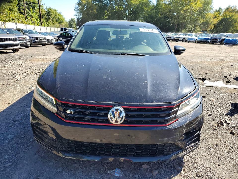 Photo 5 from auction – 2018 VOLKSWAGEN PASSAT with VIN 1VWJM7A31JC037601