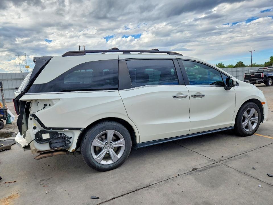 Photo 3 from auction – 2019 HONDA ODYSSEY with VIN 5FNRL6H72KB000802