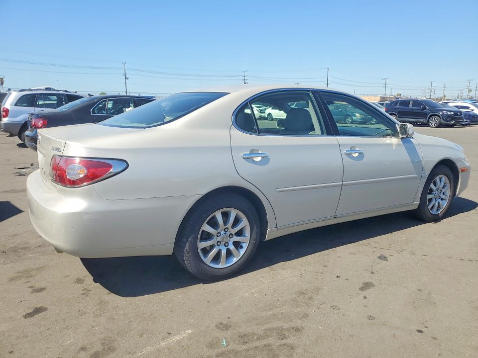Photo 3 from auction – 2004 LEXUS ES with VIN JTHBA30G045027923