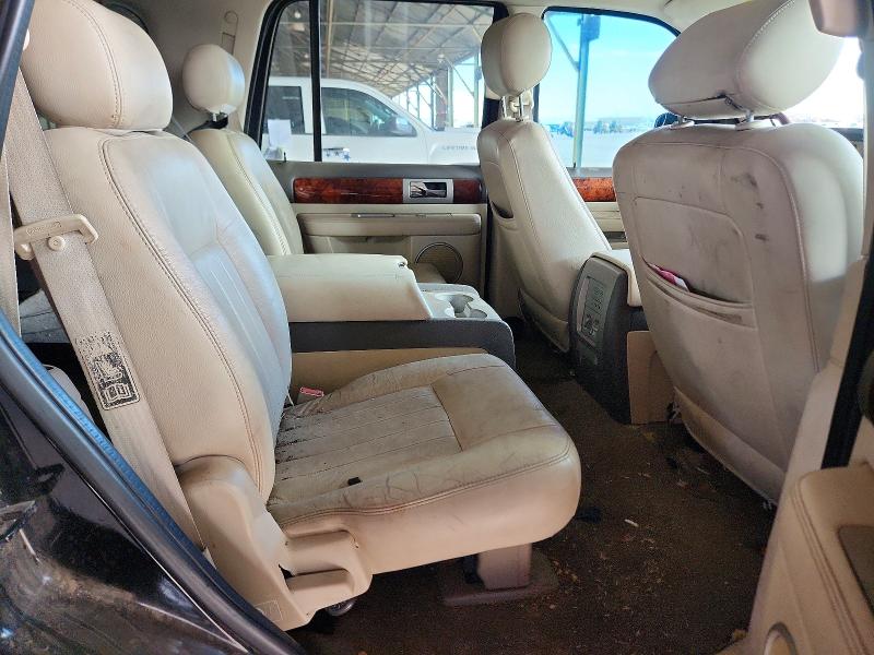 Photo 11 from auction – 2004 LINCOLN NAVIGATOR with VIN 5LMFU27R24LJ02346