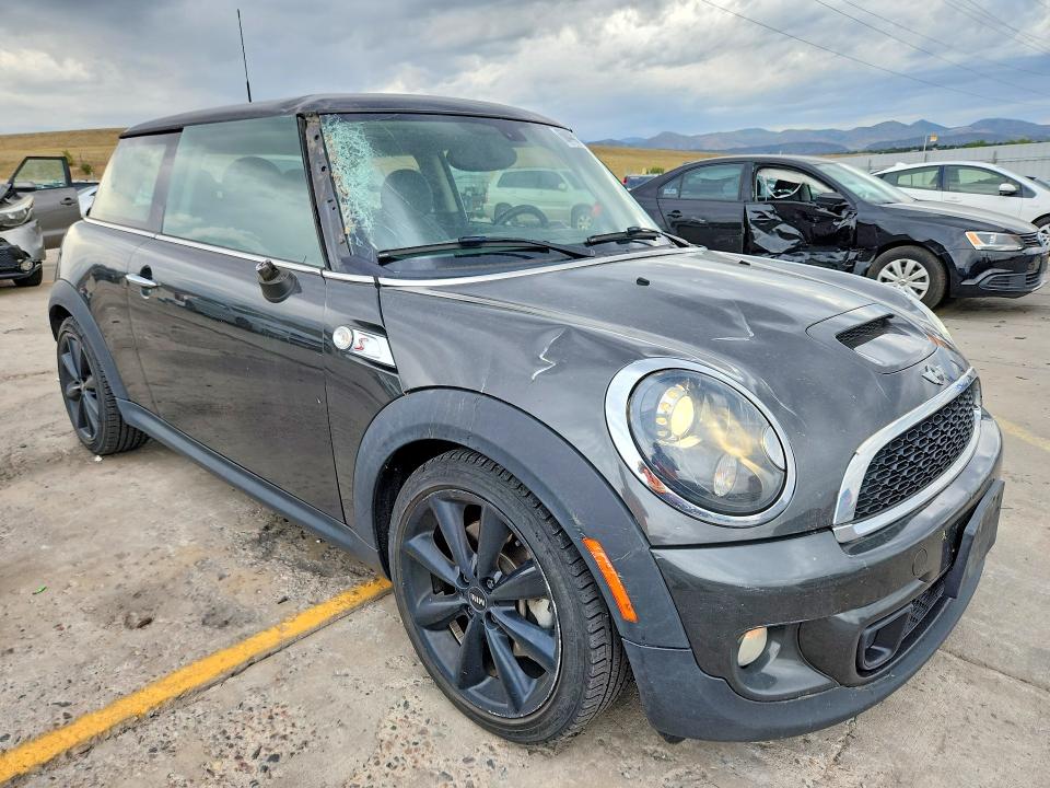 Photo 4 from auction – 2013 MINI COOPER with VIN WMWSV3C55DT478080