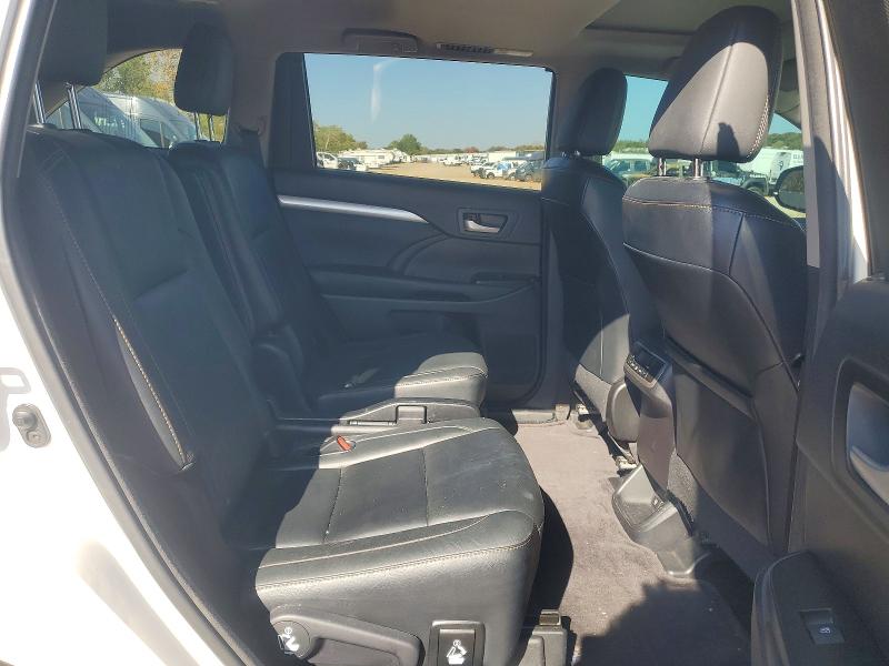 Photo 11 from auction – 2015 TOYOTA HIGHLANDER with VIN 5TDKKRFH9FS088122