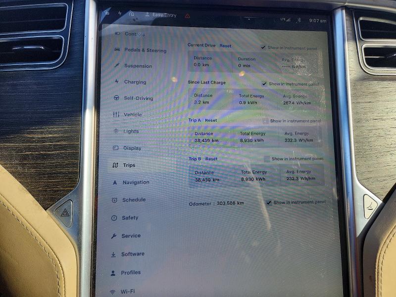 Foto 9 de la subasta – 2015 TESLA MODEL S con VIN 5YJSA1H23FF080454