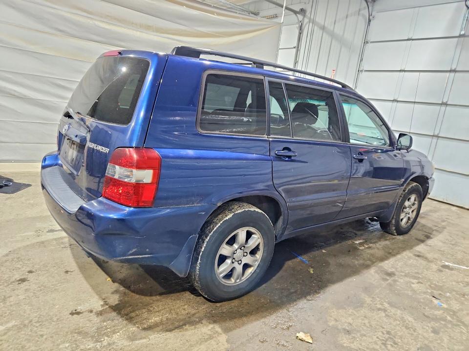 Photo 3 from auction – 2004 TOYOTA HIGHLANDER with VIN JTEEP21A040029892