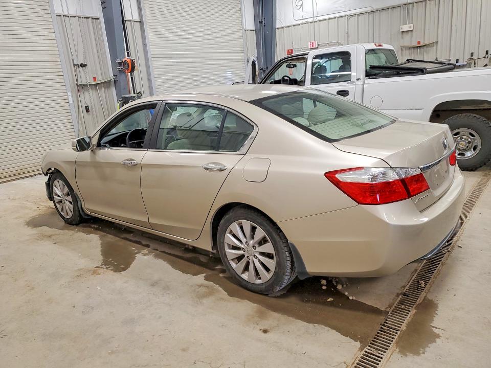Photo 2 from auction – 2013 HONDA ACCORD with VIN 1HGCR2F77DA225875