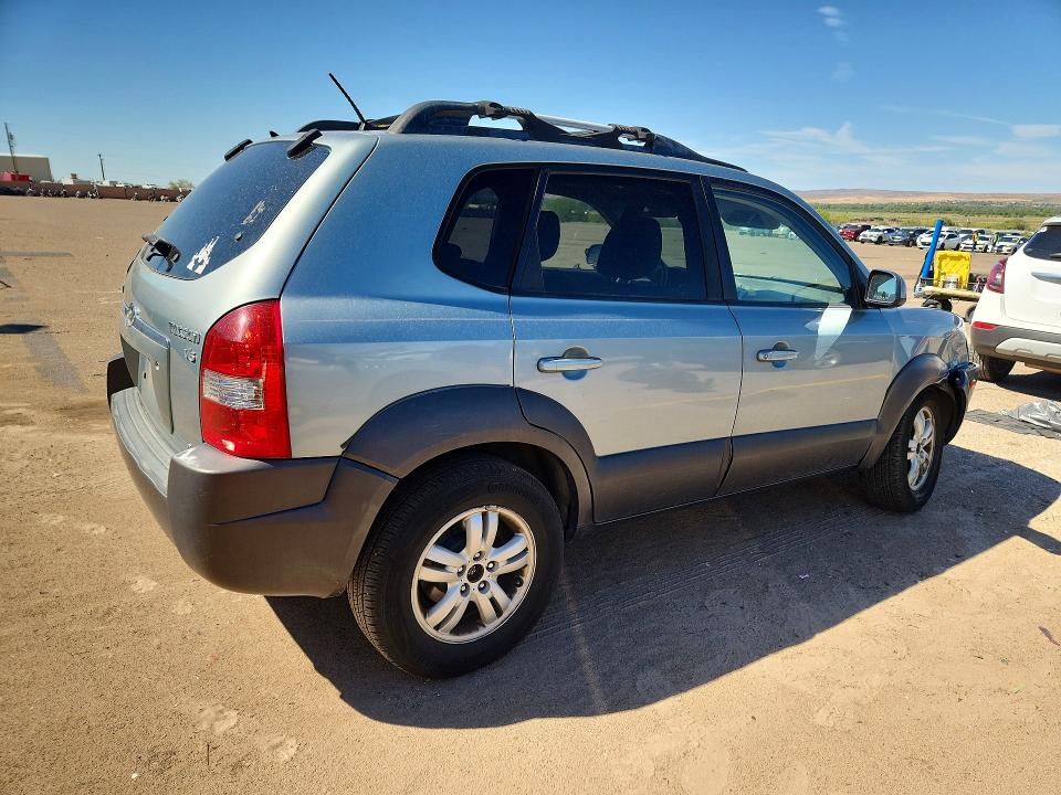 Photo 3 from auction – 2006 HYUNDAI TUCSON with VIN KM8JN72D46U341722