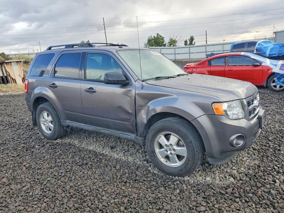 Снимка 4 от търг – 2010 FORD ESCAPE с VIN 1FMCU9D71AKC28474