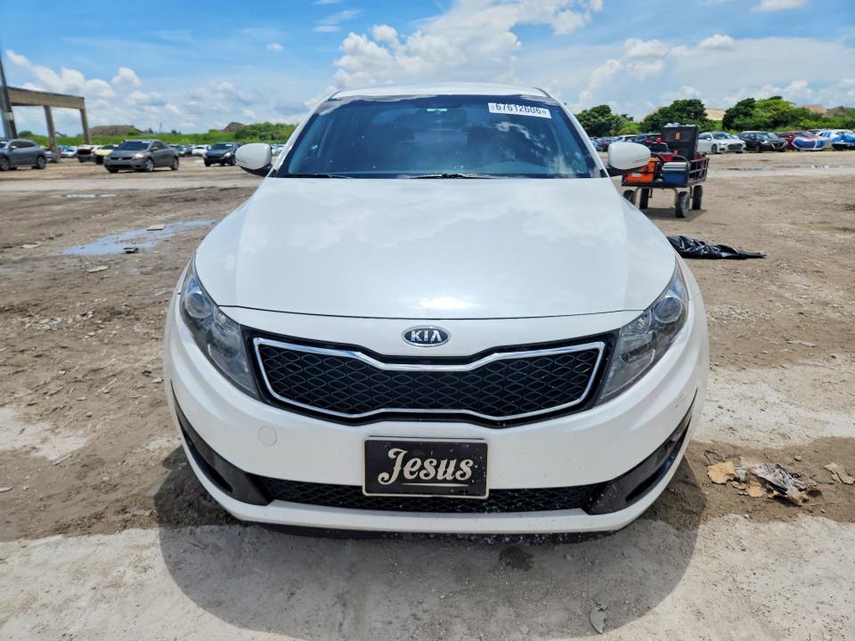 Photo 5 from auction – 2011 KIA OPTIMA with VIN KNAGN4A63B5142131