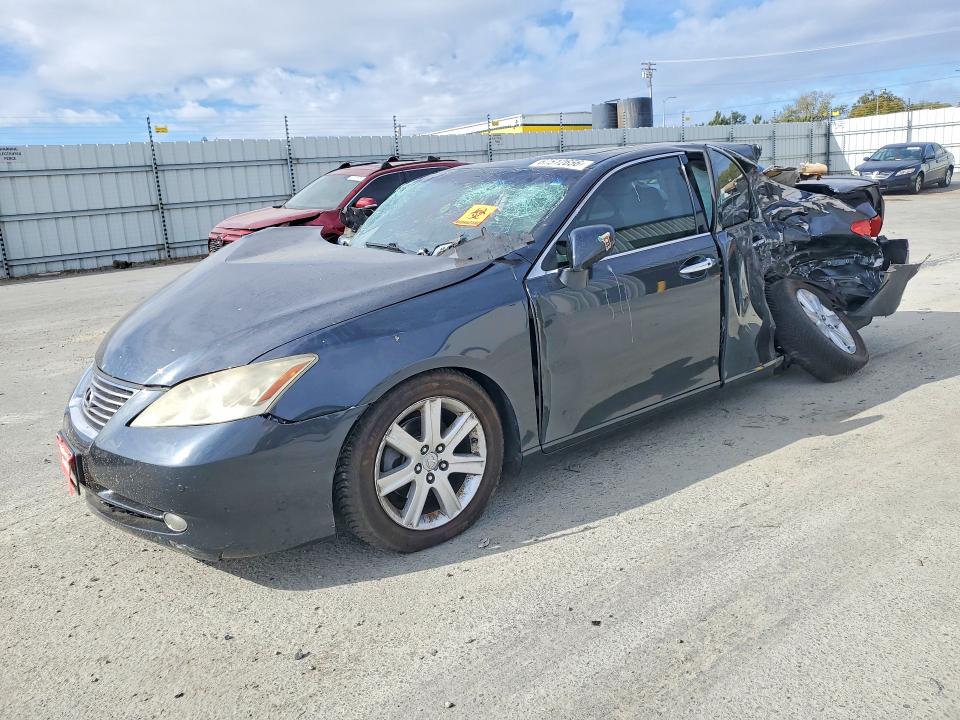 LEXUS ES 2008 مع رقم تعريف المركبة JTHBJ46G082203874 - صورة من المزاد