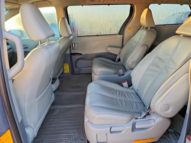 Photo 11 from auction – 2011 TOYOTA SIENNA with VIN 5TDYK3DC9BS169758