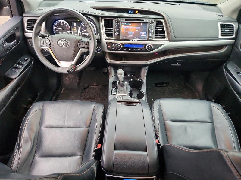 Photo 8 from auction – 2016 TOYOTA HIGHLANDER with VIN 5TDJKRFHXGS266276